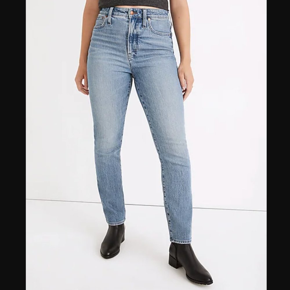 The Tall Curvy Perfect Vintage Jean in Banner Wash size 27T